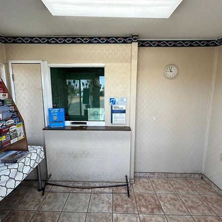 Motel 6 Selma, Ca Bagian luar foto